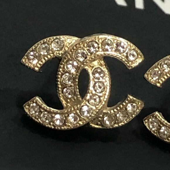 CHANEL CC Logos Rhinestone Stud Earrings Gold Tone F16V Auth w/Box #8250 - Picture 3 of 10